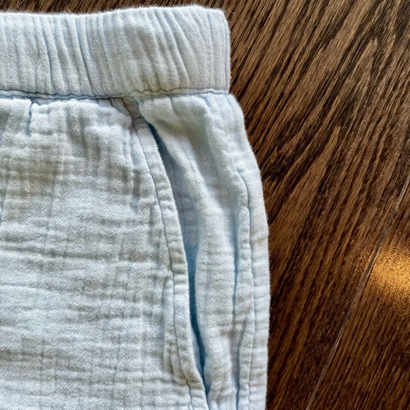 Wilfred free baby blue linen shorts (with pockets!) - Picture 4 of 5